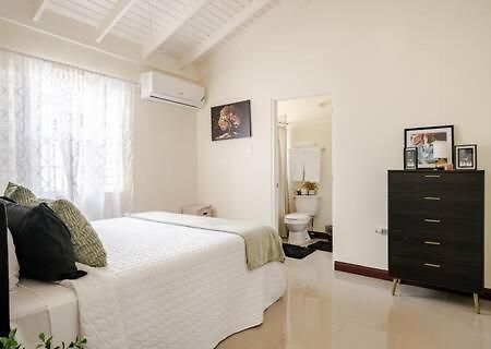 Villa Bellarose At Colbeck ,Gated With Pool, Stylishly Modern Old Harbour Esterno foto