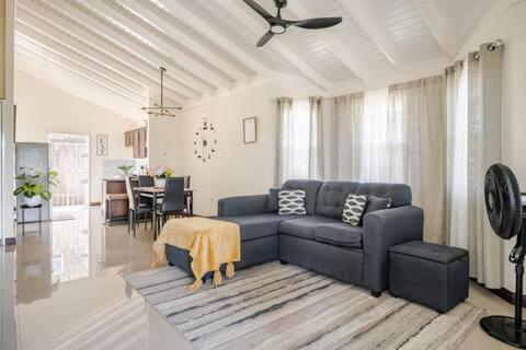 Villa Bellarose At Colbeck ,Gated With Pool, Stylishly Modern Old Harbour Esterno foto