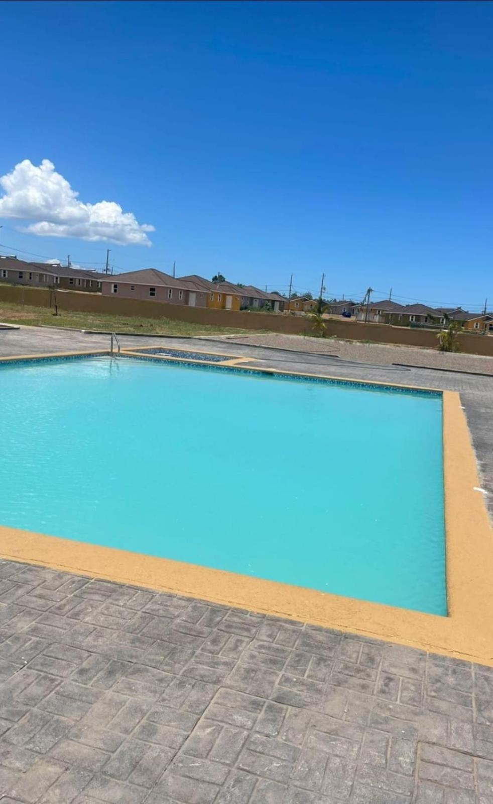 Villa Bellarose At Colbeck ,Gated With Pool, Stylishly Modern Old Harbour Esterno foto